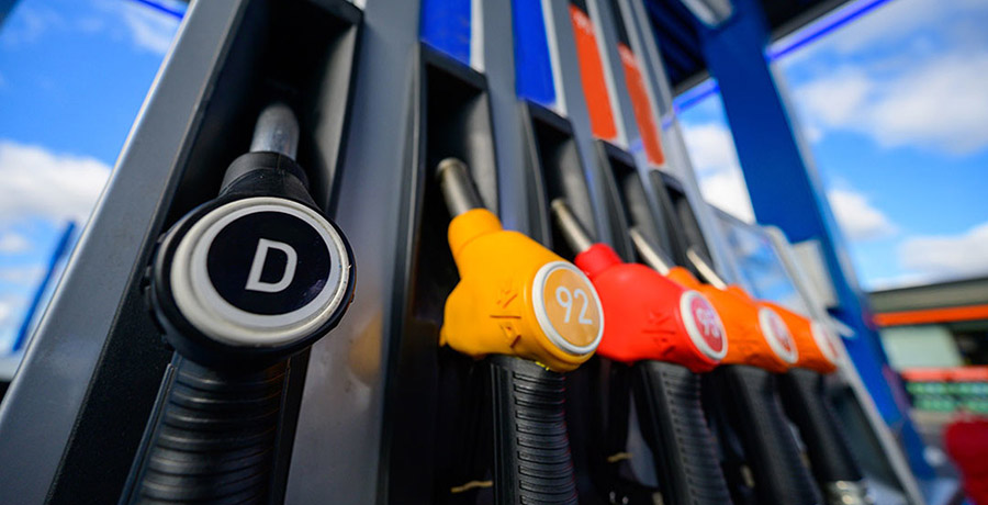 На взлет цен правительство ответит более жестким регулированием цен на бензин